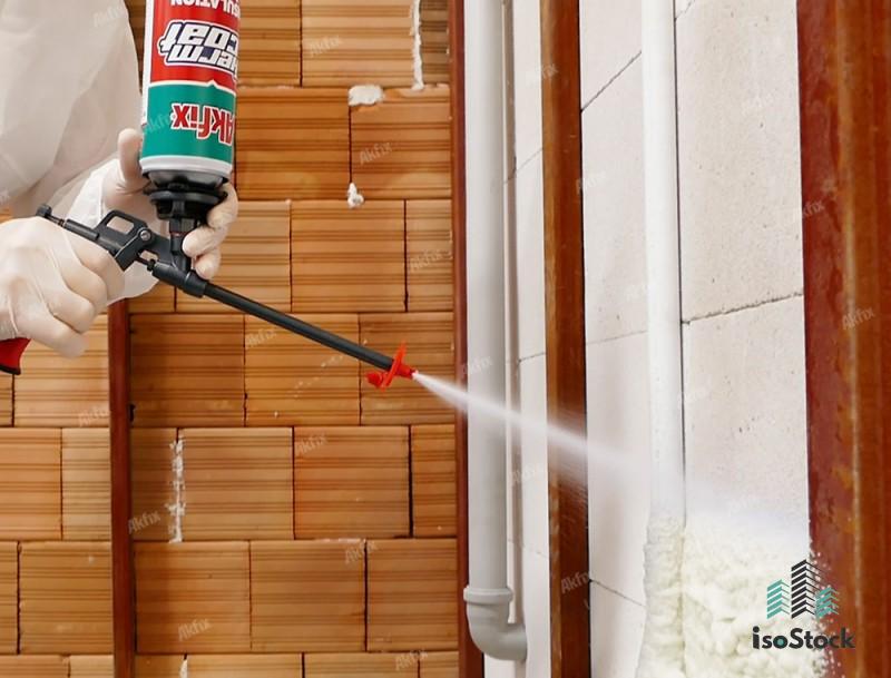 Akfix Thermcoat Spumă poliuretanică termo-fonoizolantă, aplicare cu pistol, 850 ml